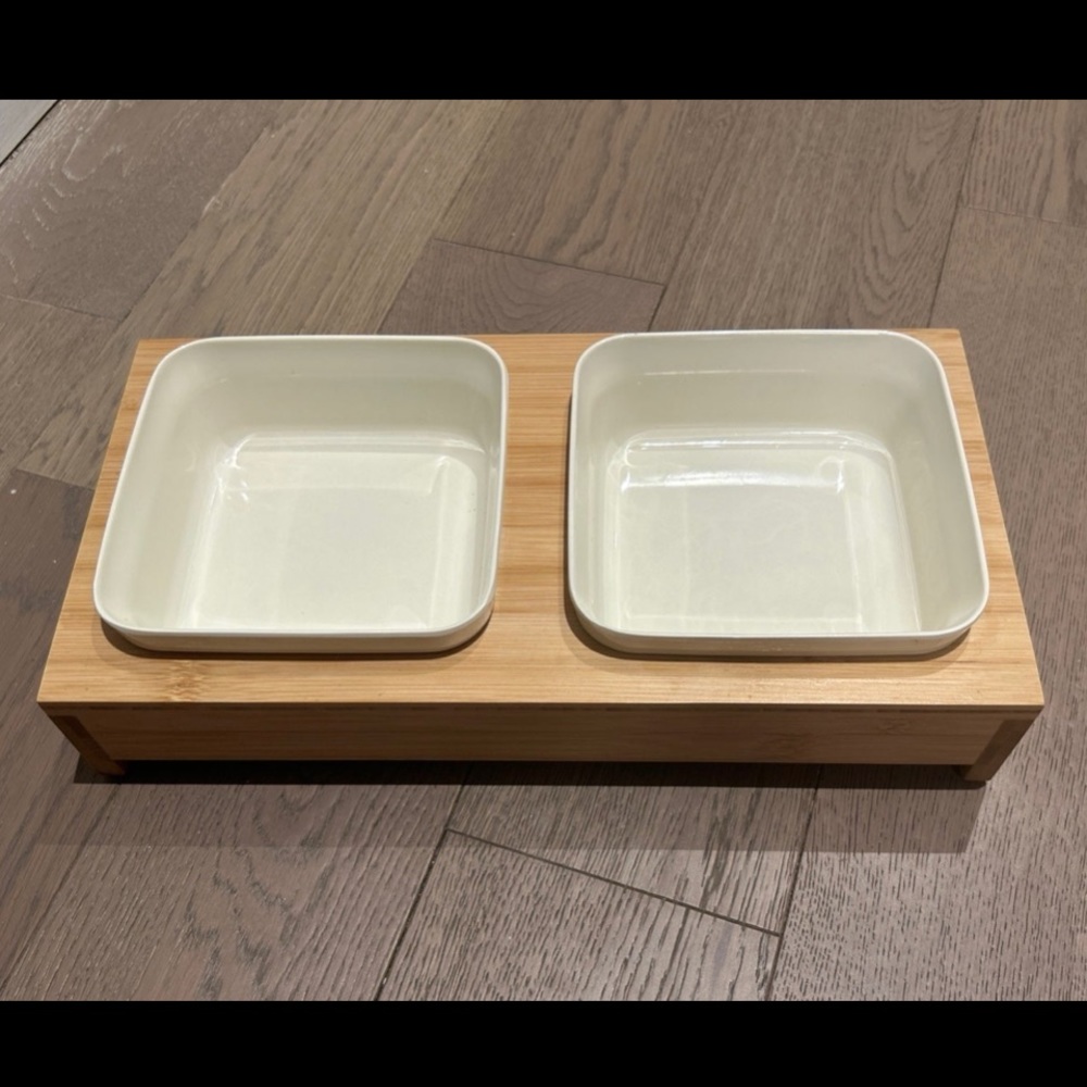 Pet food and water bowl with wooden holder